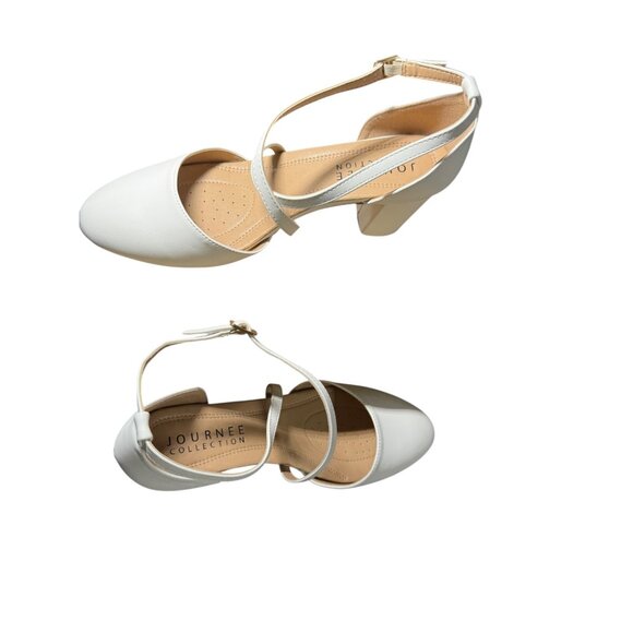 Journee Collection White Faux Leather Cross Strap Heels Size 10 NWB‎ - Picture 7 of 10